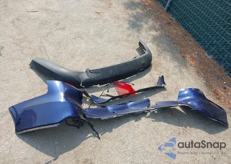 2016 Ford Focus Se z USA, uszkodzony, nr VIN 1FADP3F25GL237153